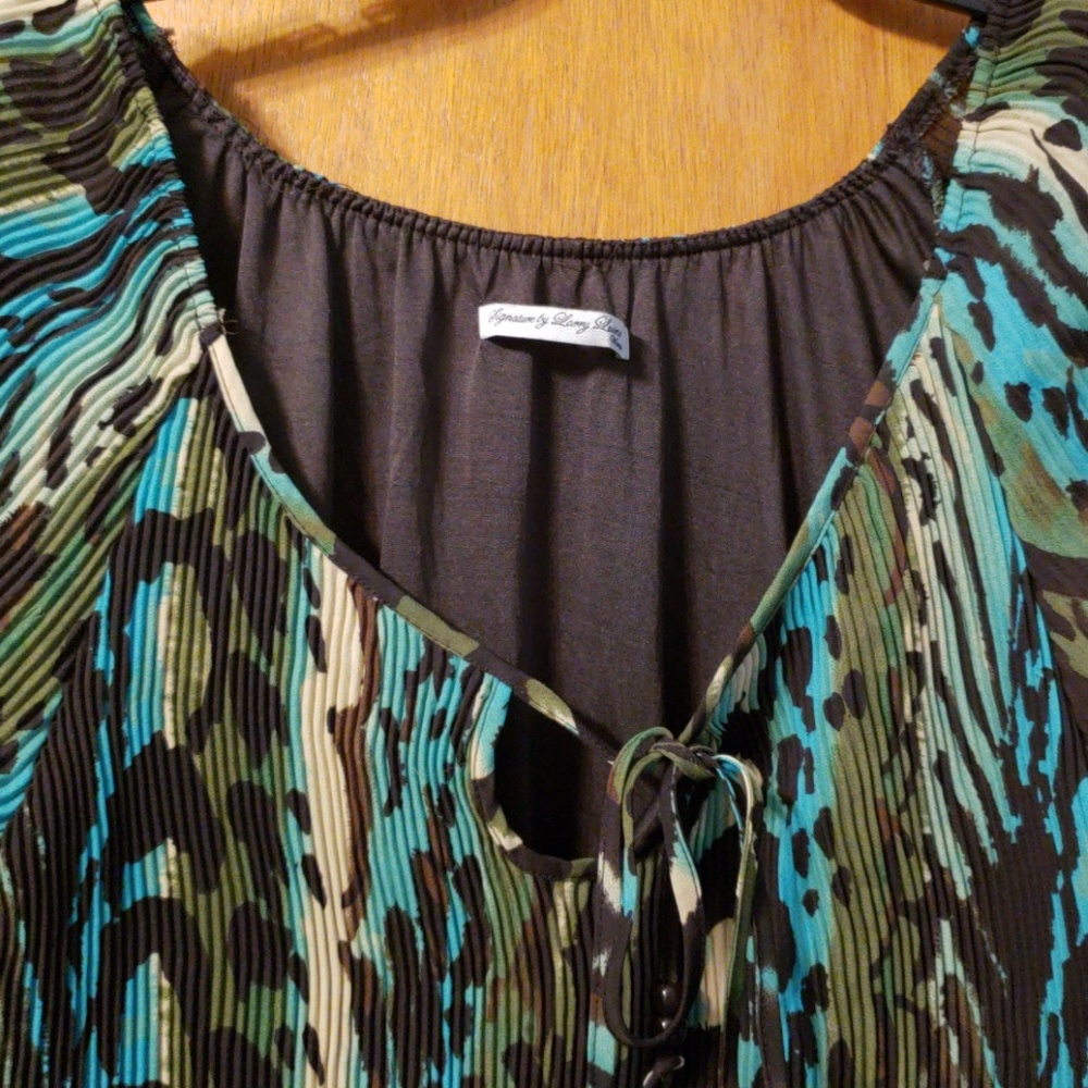 Multi colored blouse - Picture 2 of 4